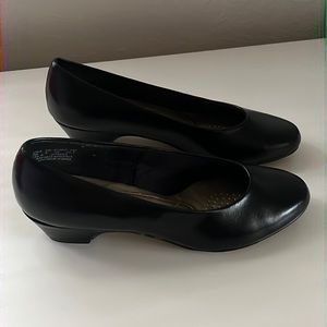 🆕 Soft style by hush puppies Angel II Woman’s Dress heels